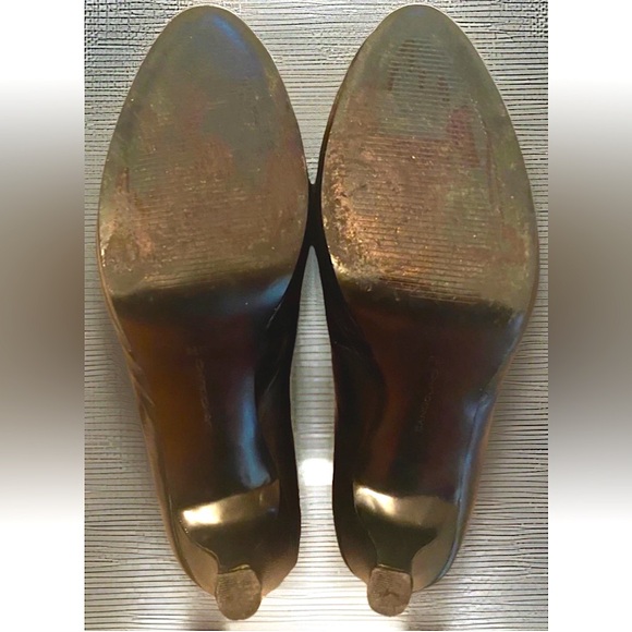 👠BANDOLINO👠LEATHER ROUND TOE TEXTURED HEEL PLATFORM 4” HEEL PUMPS EUC - Picture 6 of 15